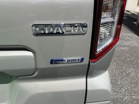 Suzuki Spacia