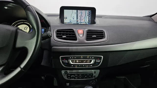 Renault SM3