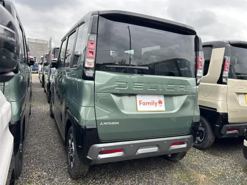 Mitsubishi Delica Mini