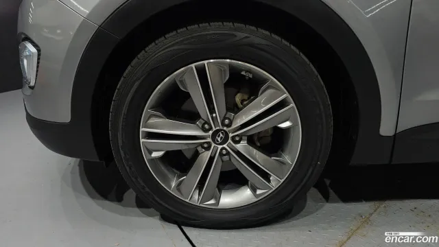 Hyundai Grand Santa Fe (Maxcruz)