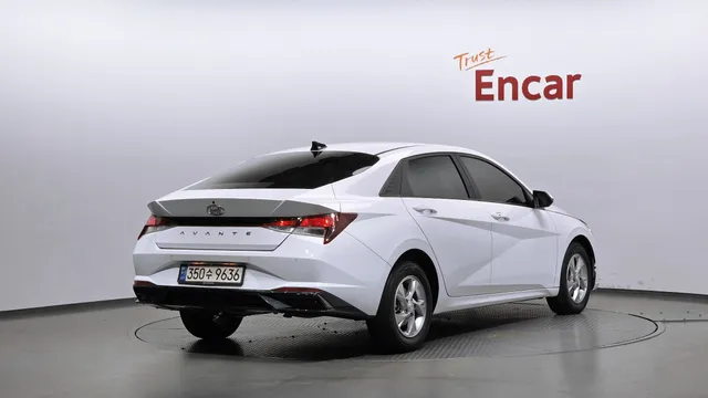 Hyundai Elantra (Avante)