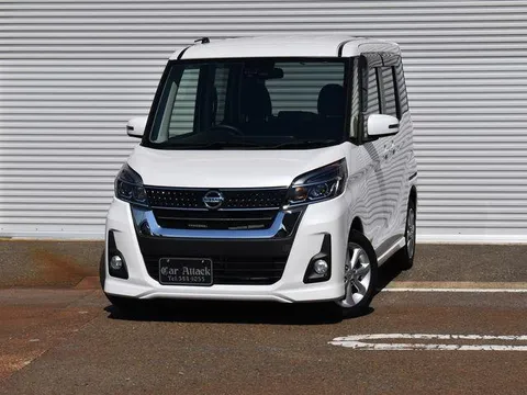 Nissan Dayz Roox