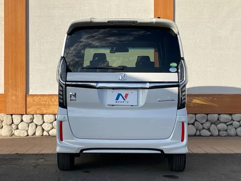 Honda N-BOX Custom