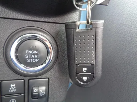 Daihatsu Mira Tocot