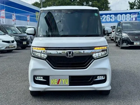 Honda N-BOX Custom