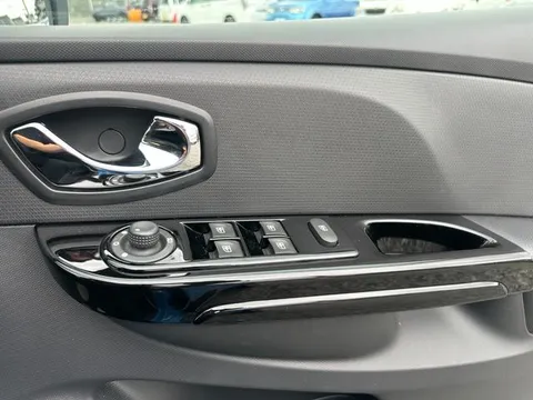 Renault Lutecia