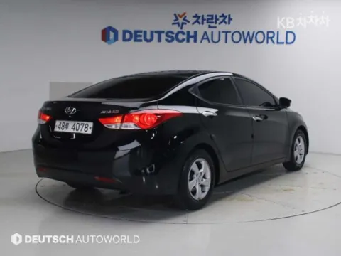 Hyundai Elantra (Avante)