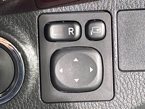 Toyota Yaris (Vitz)