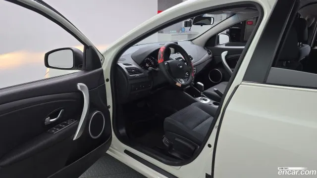 Renault SM3