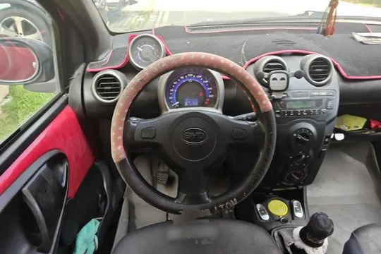 BYD F0