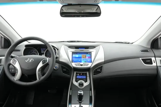 Hyundai Elantra (Avante)