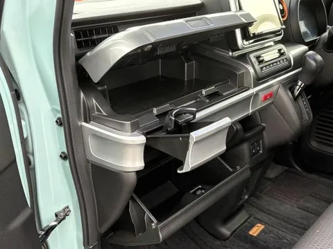Suzuki Spacia Gear