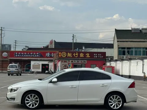 Volvo S60