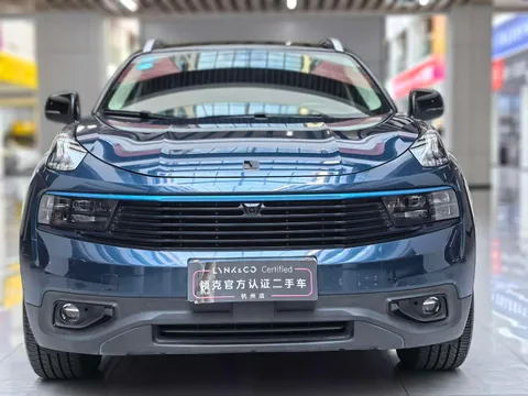 Lynk & Co 01