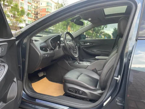 Chevrolet Malibu XL