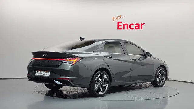 Hyundai Elantra (Avante)