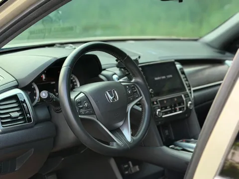 Honda UR-V