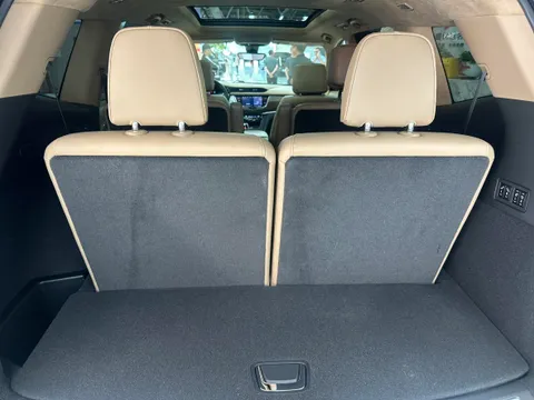 Cadillac XT6
