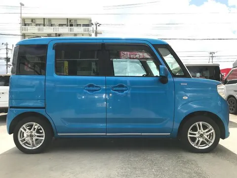 Suzuki Spacia