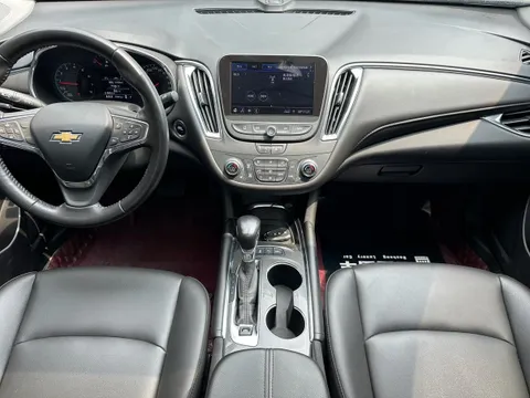 Chevrolet Malibu XL