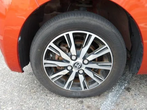 Toyota Pixis Mega