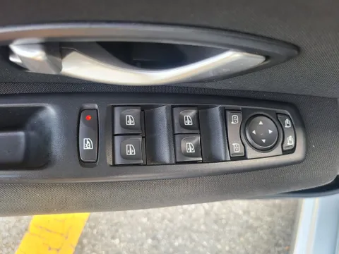 Renault SM3
