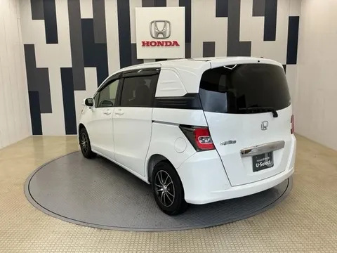 Honda Freed Spike
