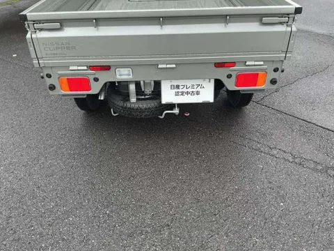 Nissan Clipper Truck