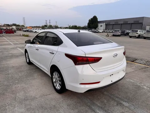 Hyundai Verna