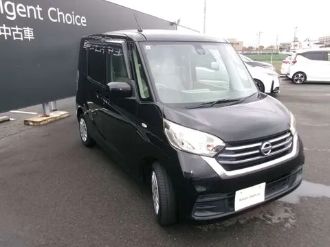 Nissan Dayz Roox
