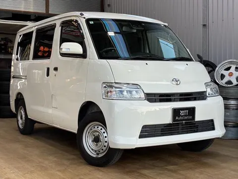 Toyota TownAce Van