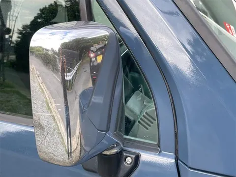 Daihatsu Naked