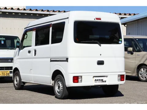 Mitsubishi Minicab Van
