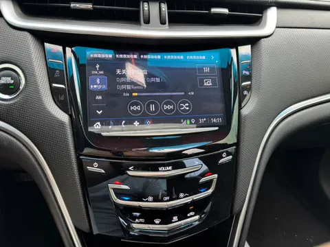 Cadillac XTS