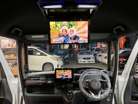 Honda N-BOX Custom