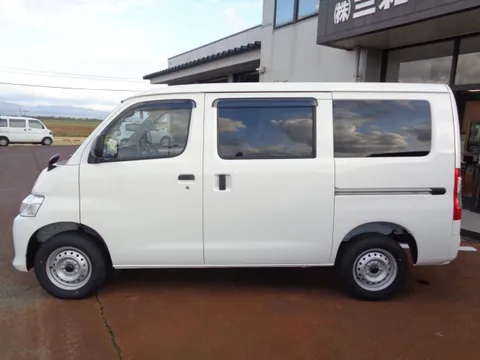 Toyota TownAce Van