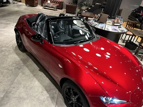 Mazda MX-5 (Roadster)
