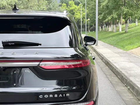 Lincoln Corsair