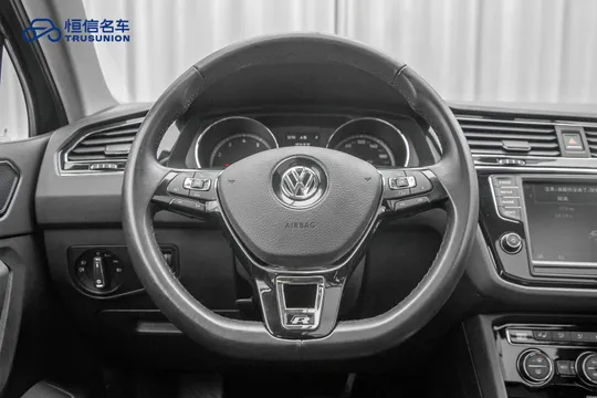 Volkswagen Tiguan L