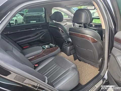Genesis G90 (EQ900)