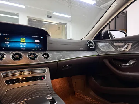 Mercedes-Benz CLS-Class