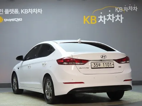Hyundai Elantra (Avante)