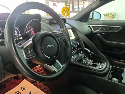 Jaguar F-Type
