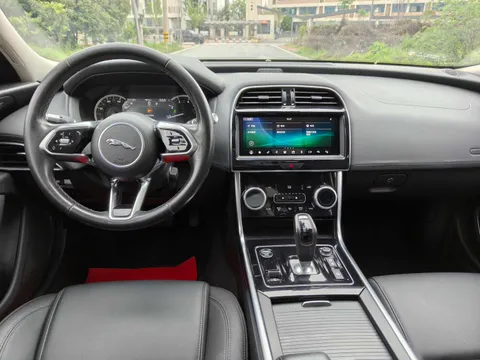 Jaguar XEL