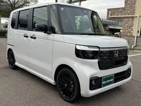 Honda N-BOX Custom