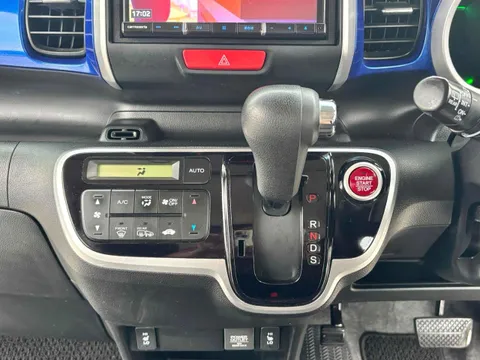 Honda N-BOX Plus