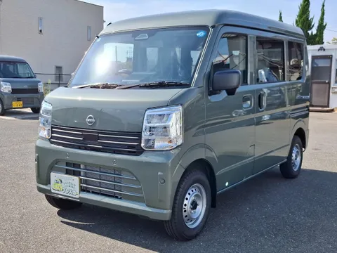 Nissan Clipper Van