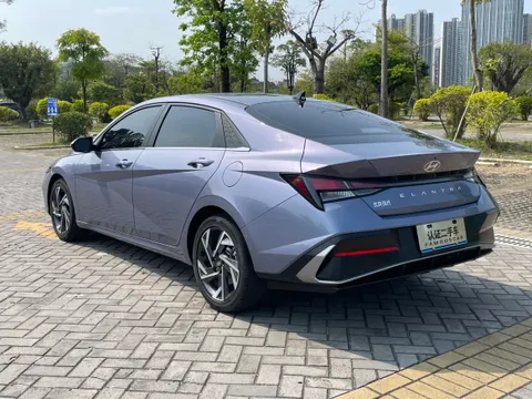 Hyundai Elantra (Avante)