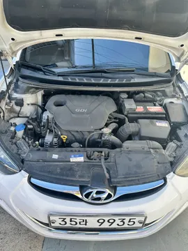 Hyundai Elantra (Avante)