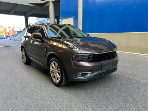 Lynk & Co 01